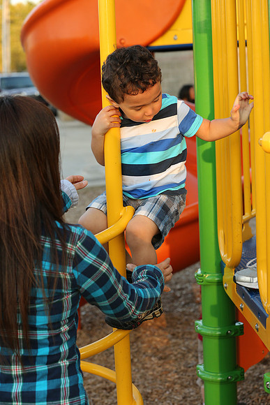 Sierra and Kai - Heritage Park-817_ISO 1000__1-500 sec at f - 5.6