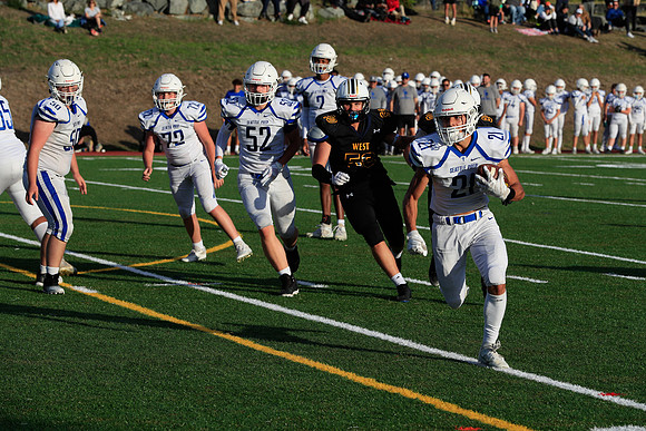 vs West Seattle-720 [1-1000 sec at f - 8.0 140 mm Canon Canon EOS-1D X Mark II EF70-200mm f-2.8L IS II USM]
