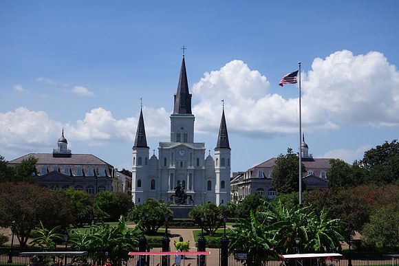 Sony NOLA 2013-173_ISO 160_1-800 sec at f - 5.6_10.4-37.1 mm f-1.8-4.9 at 18.66 mm