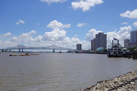 Sony NOLA 2013-186_ISO 160_1-800 sec at f - 7.1_10.4-37.1 mm f-1.8-4.9 at 13.42 mm