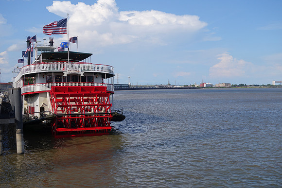 Sony NOLA 2013-258_ISO 160_1-640 sec at f - 5.6_10.4-37.1 mm f-1.8-4.9 at 16.2 mm