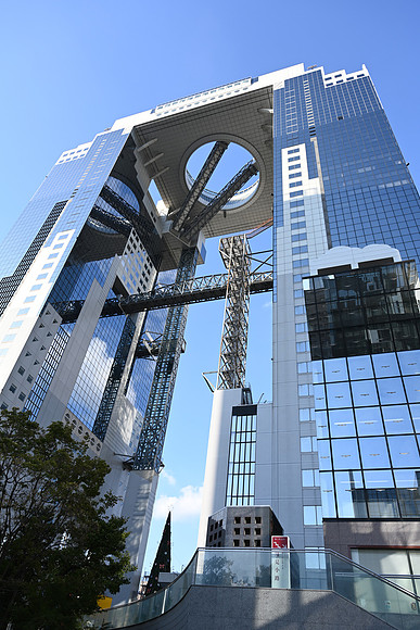Japan Osaka 2018-57 NIKON Z 7 NIKKOR Z 24-70mm f-4 S 25.5 mm 1-160 sec at f - 6.3 ISO 100_