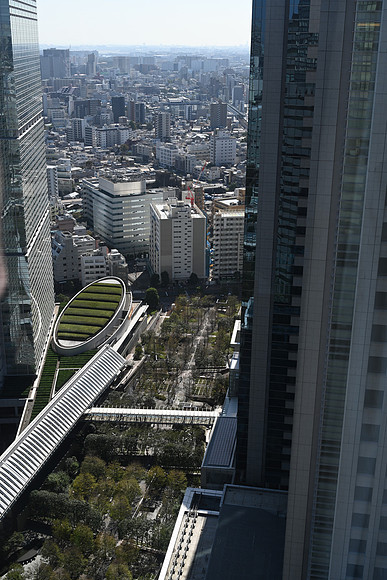 Japan Shinagawa 2018-53 NIKON Z 7 NIKKOR Z 24-70mm f-4 S 41 mm 1-200 sec at f - 9.0 ISO 125_
