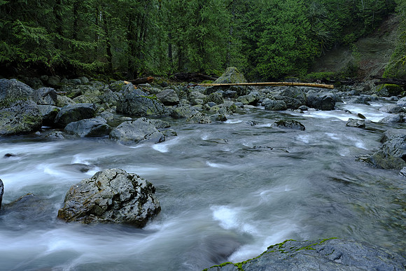 GFX50S Hike-155 GFX 50S GF32-64mmF4 R LM WR 33.8 mm 0.6 sec at f - 16 ISO 100_