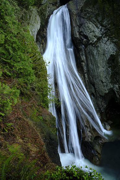 GFX50S Hike-189 GFX 50S GF32-64mmF4 R LM WR 32 mm 3.0 sec at f - 32 ISO 100_