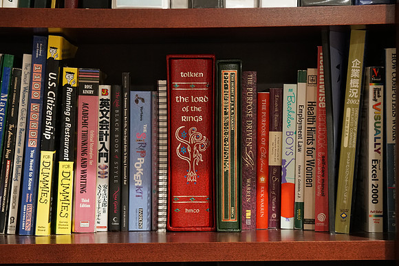 a6300Bks-21_ISO 1600_0.5 sec at f - 5.6_E 16-70mm F4 ZA OSS at 70 mm