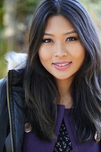 a7R3_Portraits-14 ILCE-7RM3 FE 90mm F2.8 Macro G OSS 90 mm 1-200 sec at f - 3.2 ISO 5000_