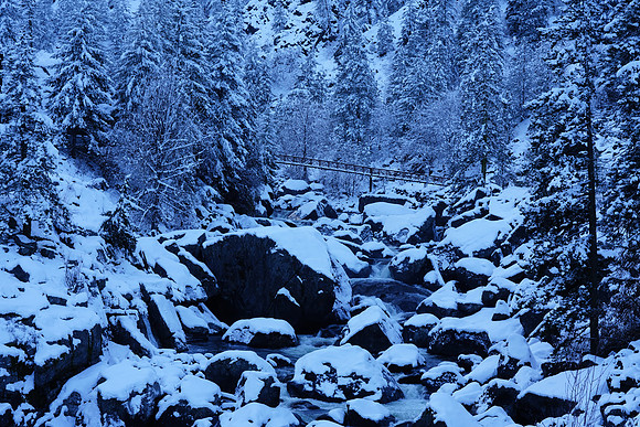 Leavenworth Dec 2017-62 ILCE-7RM3 FE 90mm F2.8 Macro G OSS 90 mm 1-60 sec at f - 11 ISO 200_