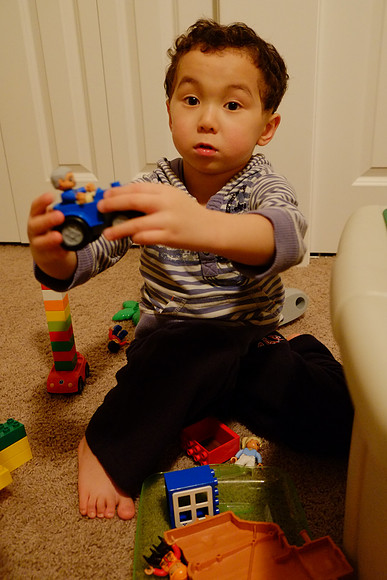 X-E1 Focus Test-123_ISO 5000_1-30 sec at f - 3.6_XF18-55mmF2.8-4 R LM OIS at 23.3 mm