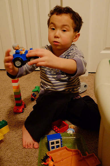 X-E1 Focus Test-121_ISO 5000_1-30 sec at f - 3.6_XF18-55mmF2.8-4 R LM OIS at 23.3 mm