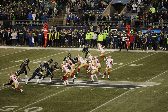 EOS R NFL-774 Canon EOS R EF70-200mm f-2.8L IS II USM 200 mm 1-2000 sec at f - 2.8 ISO 3200_