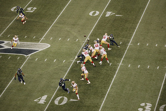EOS R NFL-695 Canon EOS R EF70-200mm f-2.8L IS II USM 200 mm 1-1600 sec at f - 2.8 ISO 3200_