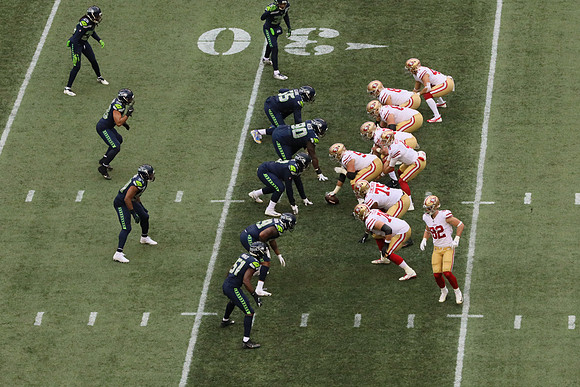 EOS R NFL-201 Canon EOS R EF70-200mm f-2.8L IS II USM 200 mm 1-2000 sec at f - 5.6 ISO 4000_
