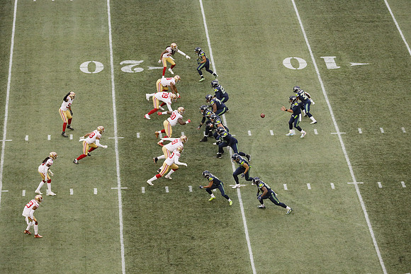 EOS R NFL-427 Canon EOS R EF70-200mm f-2.8L IS II USM 200 mm 1-2000 sec at f - 5.6 ISO 8000_
