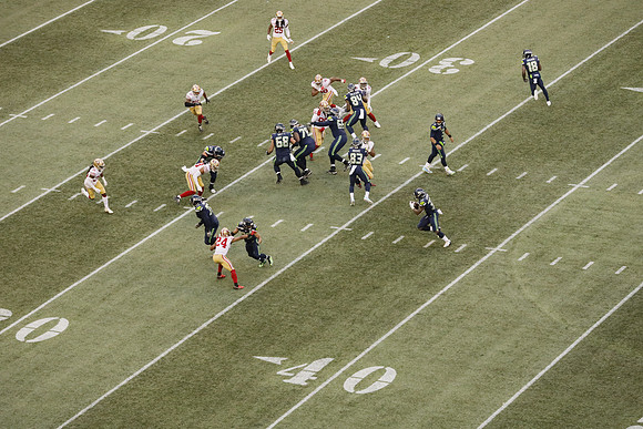 EOS R NFL-518 Canon EOS R EF70-200mm f-2.8L IS II USM 200 mm 1-2000 sec at f - 5.6 ISO 10000_