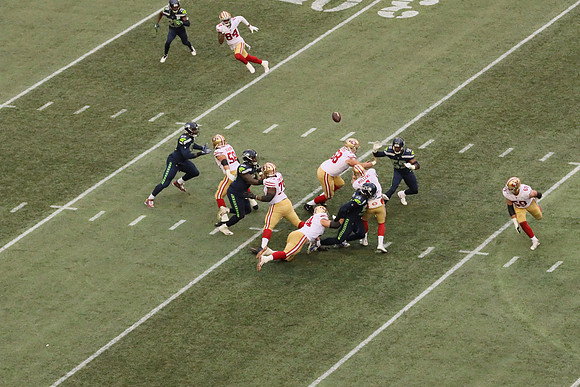 EOS R NFL-379 Canon EOS R EF70-200mm f-2.8L IS II USM 180 mm 1-2000 sec at f - 5.6 ISO 8000_