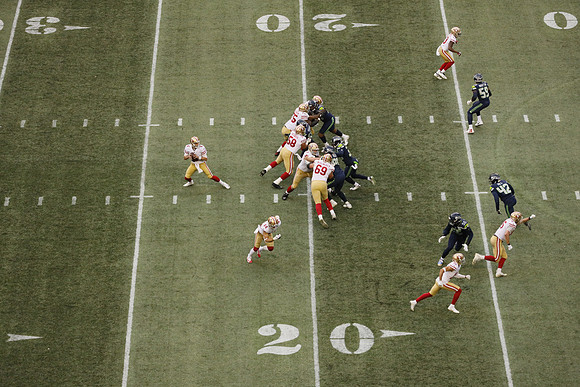 EOS R NFL-413 Canon EOS R EF70-200mm f-2.8L IS II USM 200 mm 1-2000 sec at f - 5.6 ISO 6400_
