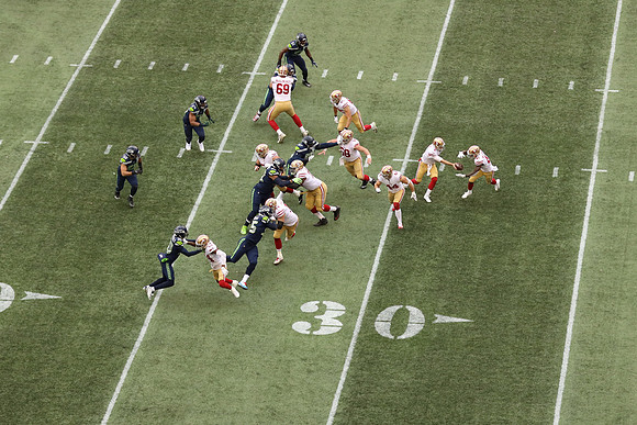 EOS R NFL-94 Canon EOS R EF70-200mm f-2.8L IS II USM 125 mm 1-2000 sec at f - 3.2 ISO 1600_
