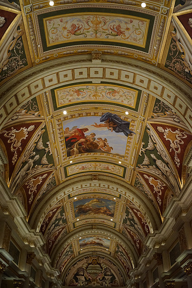 a7R-86_ISO 5000_1-60 sec at f - 9.0_FE 35mm F2.8 ZA at 35 mm