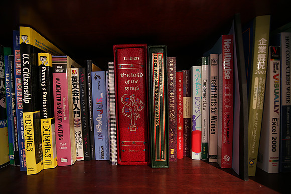 16-35m Bkshelf-11_ISO 100_4.0 sec at f - 4.0_EF16-35mm f-2.8L II USM at 16 mm