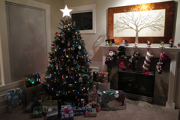 G16-3_ISO 800_1-40 sec at f - 1.8_6.1-30.5 mm at 6.1 mm