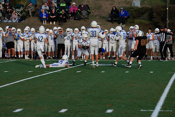 vs West Seattle-1052 [1-640 sec at f - 6.3 200 mm Canon Canon EOS-1D X Mark II EF70-200mm f-2.8L IS II USM]