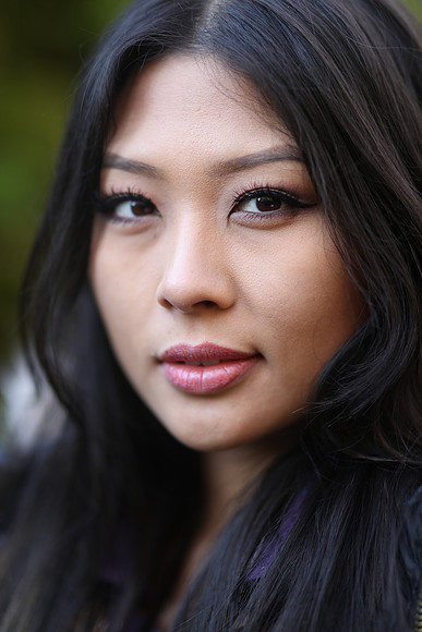1DX2_Portraits-260 Canon EOS-1D X Mark II EF85mm f-1.4L IS USM 85 mm 1-100 sec at f - 1.8 ISO 125_
