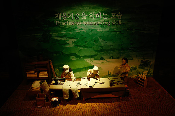 Asia 2012 II-420