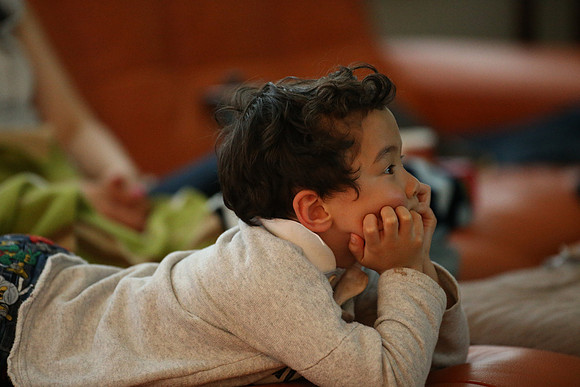 Kai watching Kiki-20
