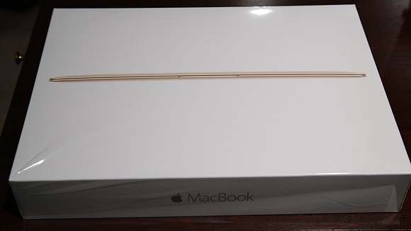 I intentionally put a little wrinkle in the plastic to show that the box plastic was preserved
