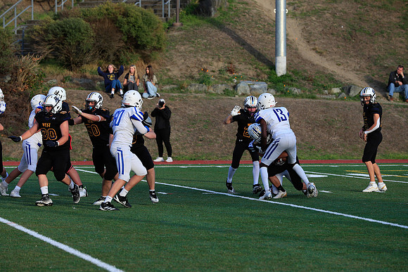 vs West Seattle-1024 [1-640 sec at f - 6.3 200 mm Canon Canon EOS-1D X Mark II EF70-200mm f-2.8L IS II USM]