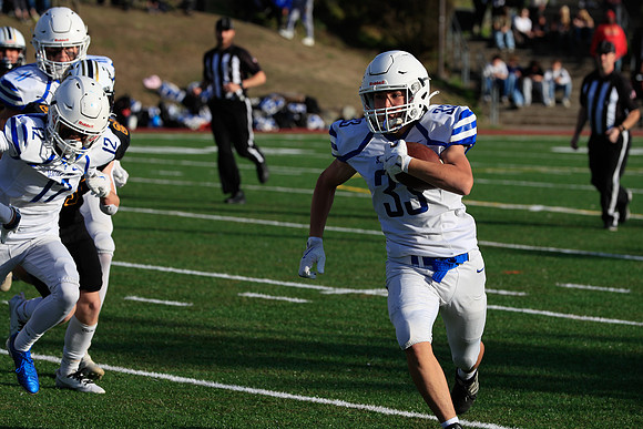 vs West Seattle-422 [1-1000 sec at f - 7.1 200 mm Canon Canon EOS-1D X Mark II EF70-200mm f-2.8L IS II USM]