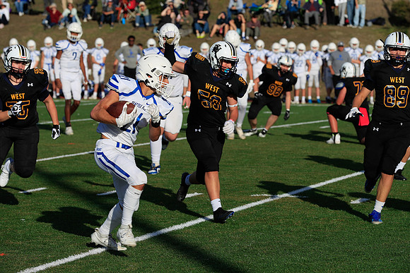 vs West Seattle-170 [1-1000 sec at f - 7.1 165 mm Canon Canon EOS-1D X Mark II EF70-200mm f-2.8L IS II USM]