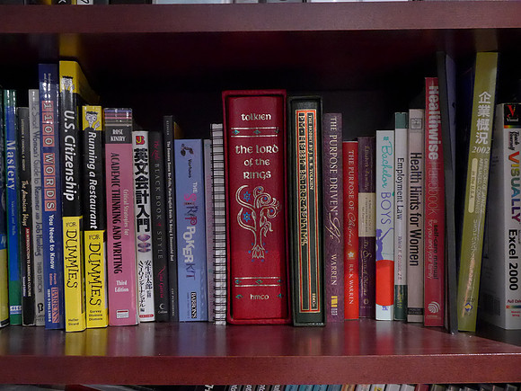 LF1 Books-12_ISO 1600_1-4 sec at f - 4.0_ at 9.5 mm
