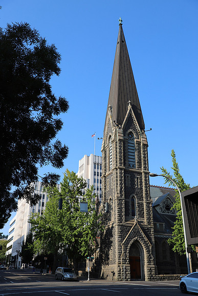 Portland-386 Canon EOS 6D Mark II EF24-105mm f-4L IS II USM 35 mm 1-400 sec at f - 5.6 ISO 100_