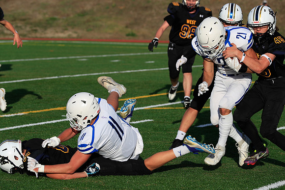 vs West Seattle-650 [1-1000 sec at f - 7.1 200 mm Canon Canon EOS-1D X Mark II EF70-200mm f-2.8L IS II USM]