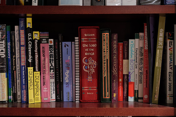X-E2Books-33_ISO 1600_1-3 sec at f - 4.0_XF18-55mmF2.8-4 R LM OIS at 55 mm