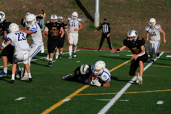 vs West Seattle-700 [1-1000 sec at f - 7.1 200 mm Canon Canon EOS-1D X Mark II EF70-200mm f-2.8L IS II USM]