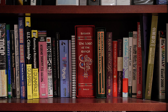 X-E2Books-35_ISO 3200_1-6 sec at f - 4.0_XF18-55mmF2.8-4 R LM OIS at 55 mm