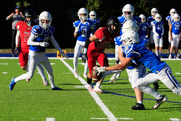 Seattle Prep vs Ballard-710 [1-1000 sec at f - 8.0 200 mm Canon Canon EOS-1D X Mark II EF70-200mm f-2.8L IS II USM]
