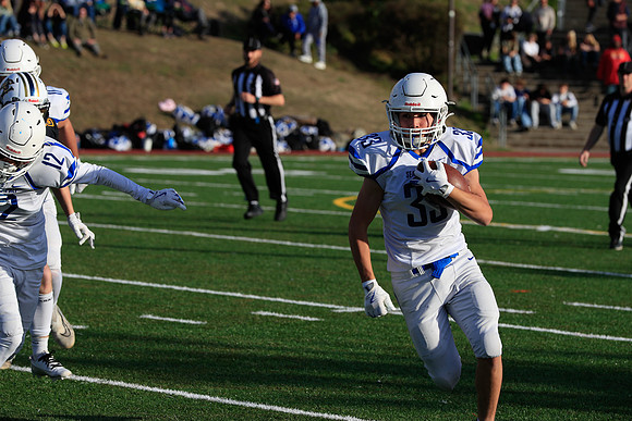 vs West Seattle-420 [1-1000 sec at f - 7.1 200 mm Canon Canon EOS-1D X Mark II EF70-200mm f-2.8L IS II USM]