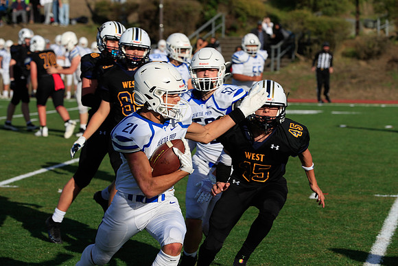 vs West Seattle-174 [1-1000 sec at f - 7.1 160 mm Canon Canon EOS-1D X Mark II EF70-200mm f-2.8L IS II USM]