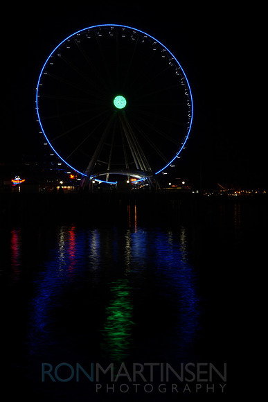 a6000City-492_ISO 100_2.5 sec at f - 22_E 16-70mm F4 ZA OSS at 20 mm