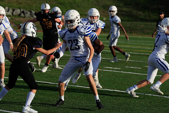 vs West Seattle-570 [1-1000 sec at f - 7.1 200 mm Canon Canon EOS-1D X Mark II EF70-200mm f-2.8L IS II USM]