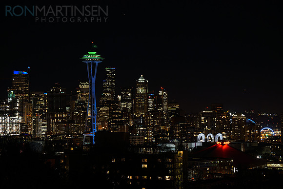 a6000City-416_ISO 100_1.6 sec at f - 4.5_E 16-70mm F4 ZA OSS at 67 mm