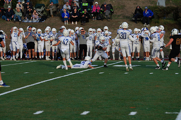 vs West Seattle-1050 [1-640 sec at f - 6.3 200 mm Canon Canon EOS-1D X Mark II EF70-200mm f-2.8L IS II USM]