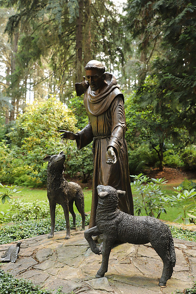 Portland-487 Canon EOS 6D Mark II EF24-105mm f-4L IS II USM 40 mm 1-80 sec at f - 4.5 ISO 500_