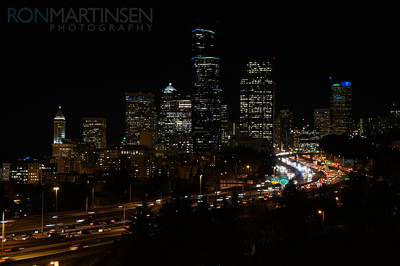 a6000City-356_ISO 800_1-10 sec at f - 4.0_E 16-70mm F4 ZA OSS at 44 mm