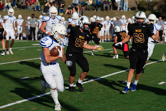 vs West Seattle-172 [1-1000 sec at f - 7.1 165 mm Canon Canon EOS-1D X Mark II EF70-200mm f-2.8L IS II USM]