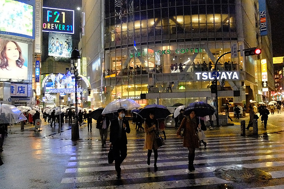 AsiaSnapshots-179_NR-2_ISO 3200_1-400 sec at f - 2.0_ at 7.1 mm